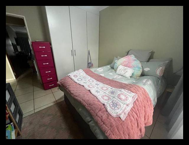 3 BEDROOM CLUSTER FOR SALE IN POMONA